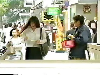Italiaans stel heeft een zeer sexy video gemaakt terwijl ze op de anale sex filmpjes snelweg huppelde